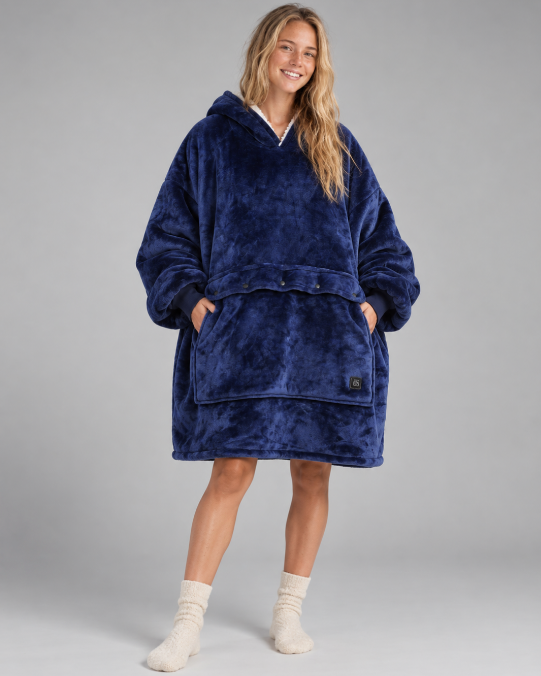 Toasti Blanket in Deep Navy — full body