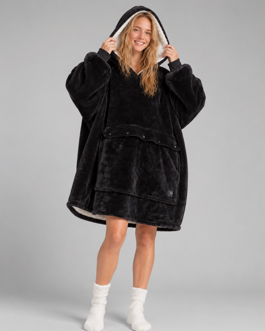Toasti Blanket in Midnight — full body